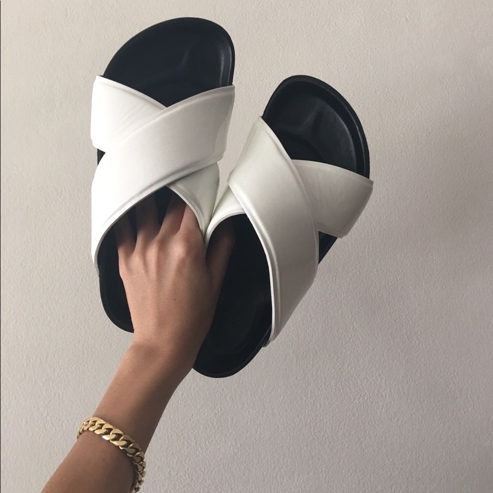 CÉLINE SS17 Patent Leather Slide Sandals